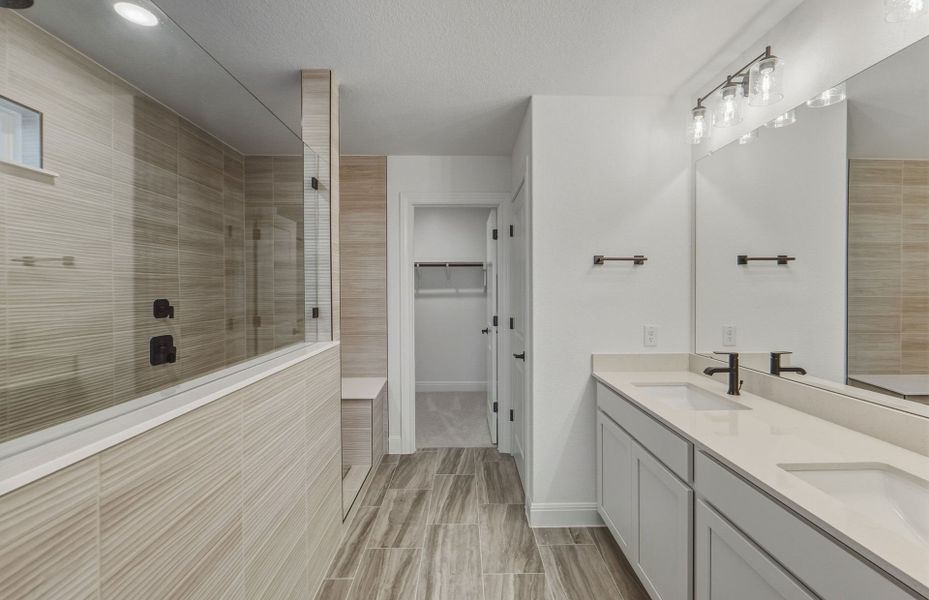 Furnished interior view inside a new home in Horizon Lake, Leander (Image 10).