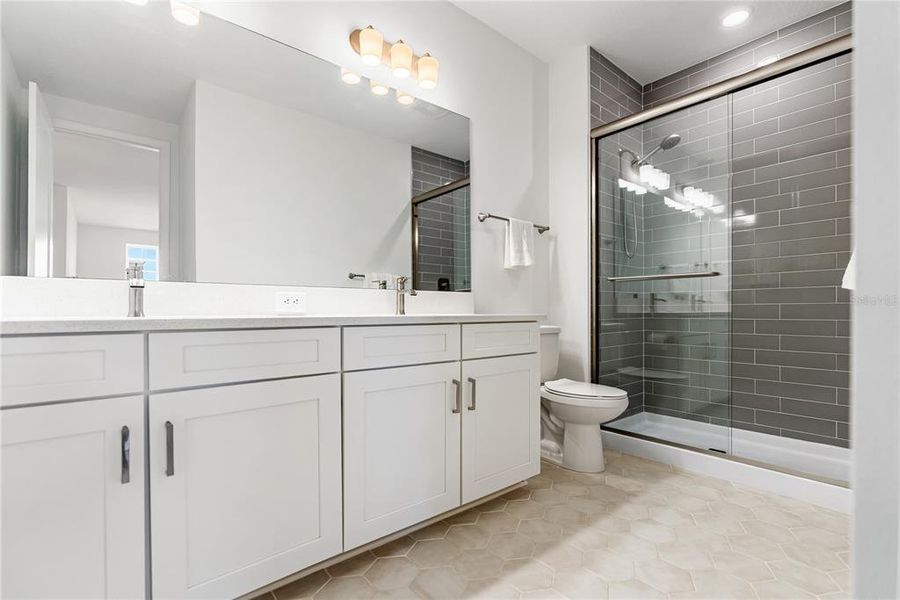 Furnished interior view inside a new home in Sweetwater at Lakewood Ranch, Bradenton (Image 38). Furnished interior view inside a new home in Sweetwater at Lakewood Ranch, Bradenton (Image 38).