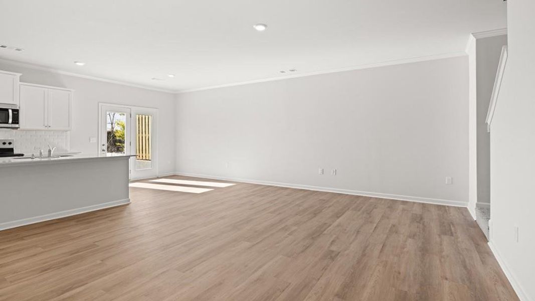 Spacious, unfurnished interior of a new home in Carlton, Douglasville (Image 13).
