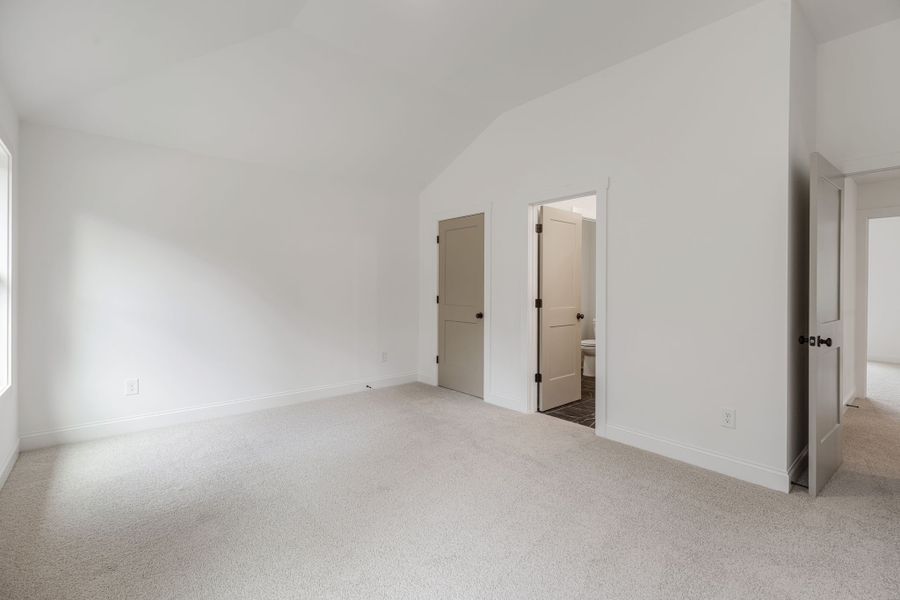 Spacious, unfurnished interior of a new home in Flint Farms, Concord (Image 52).