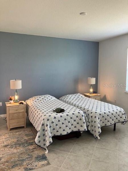 Furnished interior view inside a new home in , Ocala (Image 5).