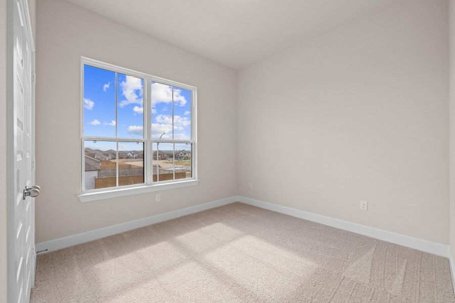 Spacious, unfurnished interior of a new home in Parmer Ranch, Georgetown (Image 25).
