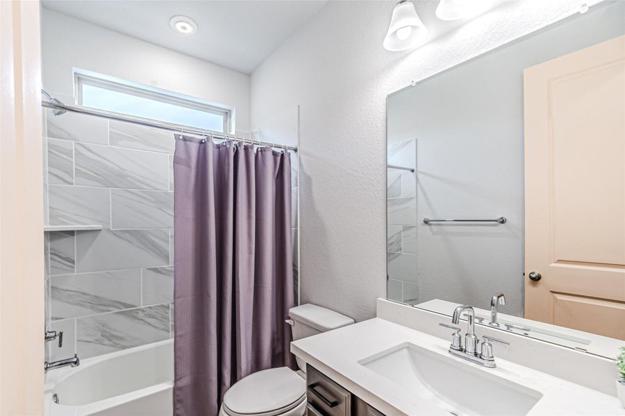 Furnished interior view inside a new home in Bridgeland: Heritage Collection, Cypress (Image 30). Furnished interior view inside a new home in Bridgeland: Heritage Collection, Cypress (Image 30).