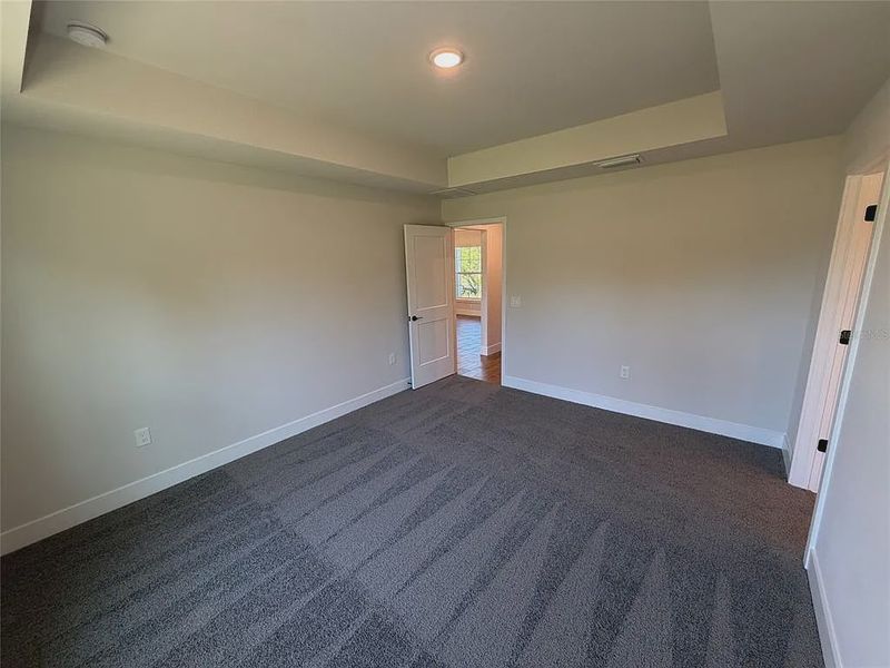 Spacious, unfurnished interior of a new home in Gulf Cove, Port Charlotte (Image 10). Spacious, unfurnished interior of a new home in Gulf Cove, Port Charlotte (Image 10).