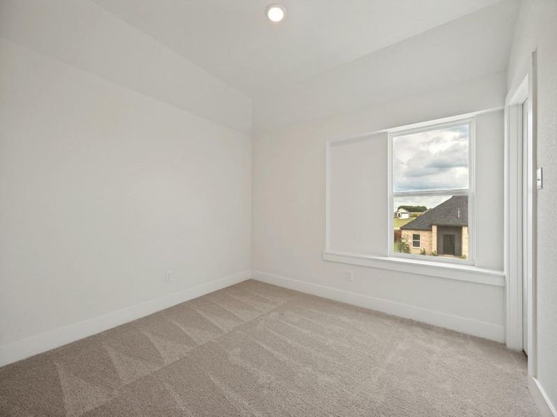Spacious, unfurnished interior of a new home in Pebblebrook, Sherman (Image 16).