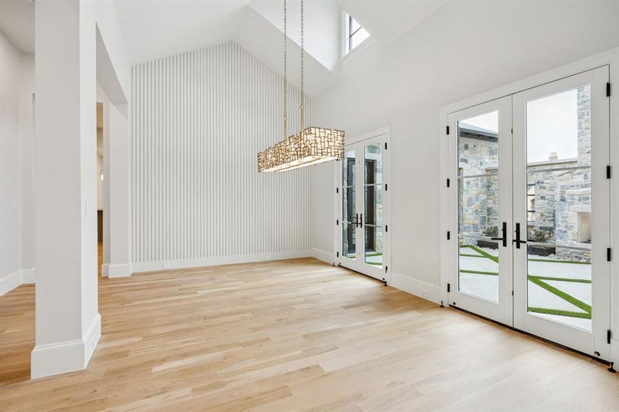 Spacious, unfurnished interior of a new home in , Fairview (Image 30).