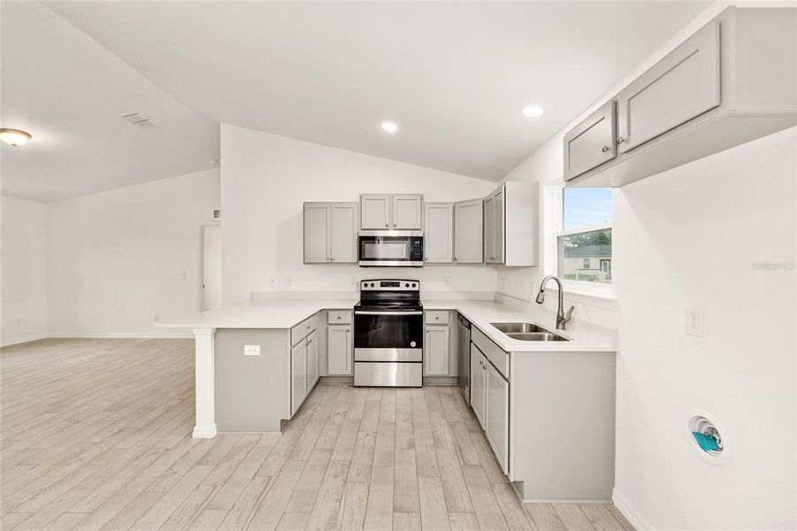 Furnished interior view inside a new home in , Ocala (Image 10).