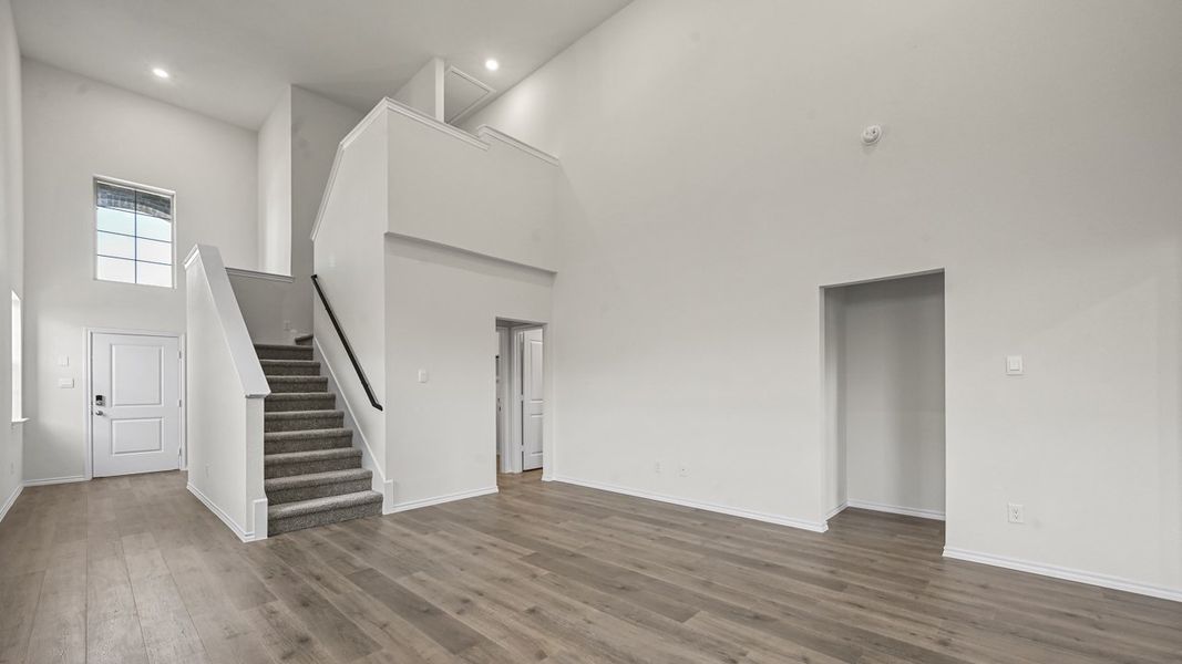 Spacious, unfurnished interior of a new home in Elevon, Lavon (Image 17).