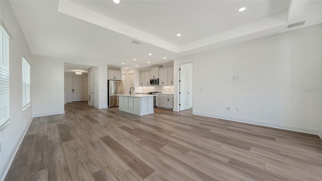 Spacious, unfurnished interior of a new home in Windward, Sarasota (Image 21).