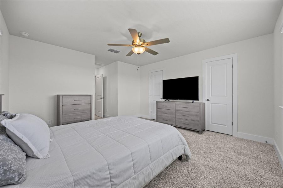 Furnished interior view inside a new home in , Georgetown (Image 18).