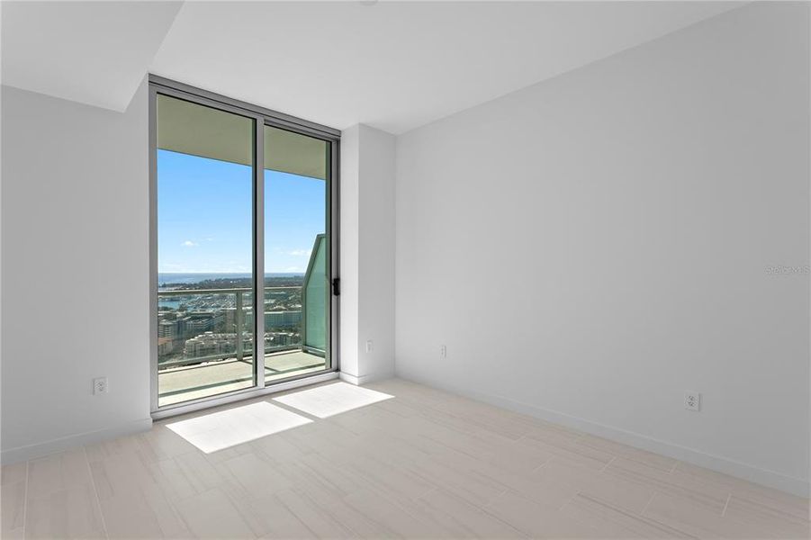 Spacious, unfurnished interior of a new home in , St. Petersburg (Image 63). Spacious, unfurnished interior of a new home in , St. Petersburg (Image 63).