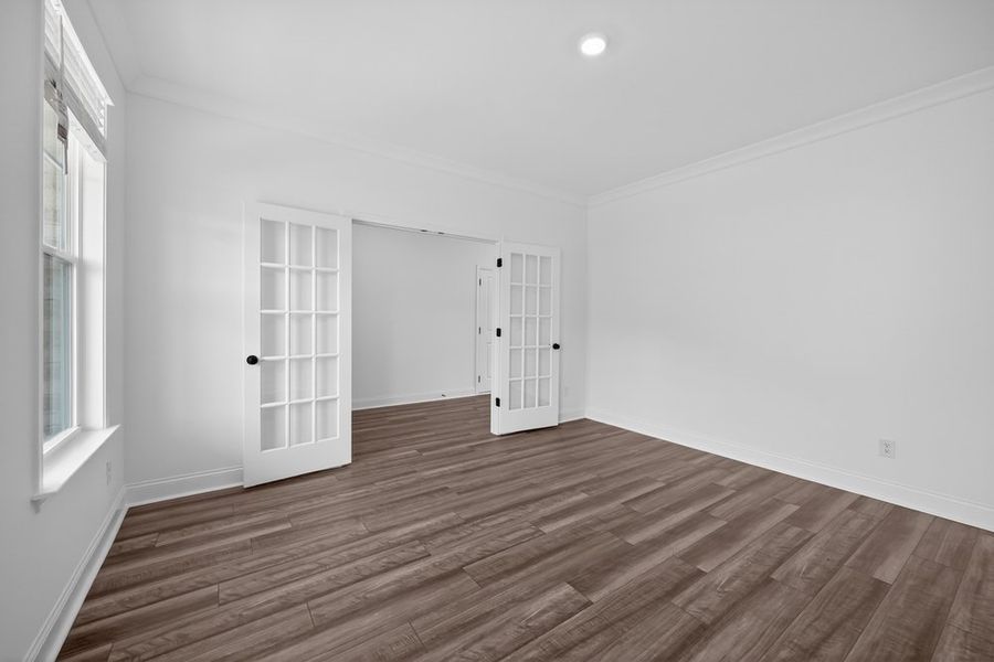 Representative unfurnished interior of a home built from the Kirkwood by Taylor Morrison in Dreycott, Lawrenceville (Image 15).