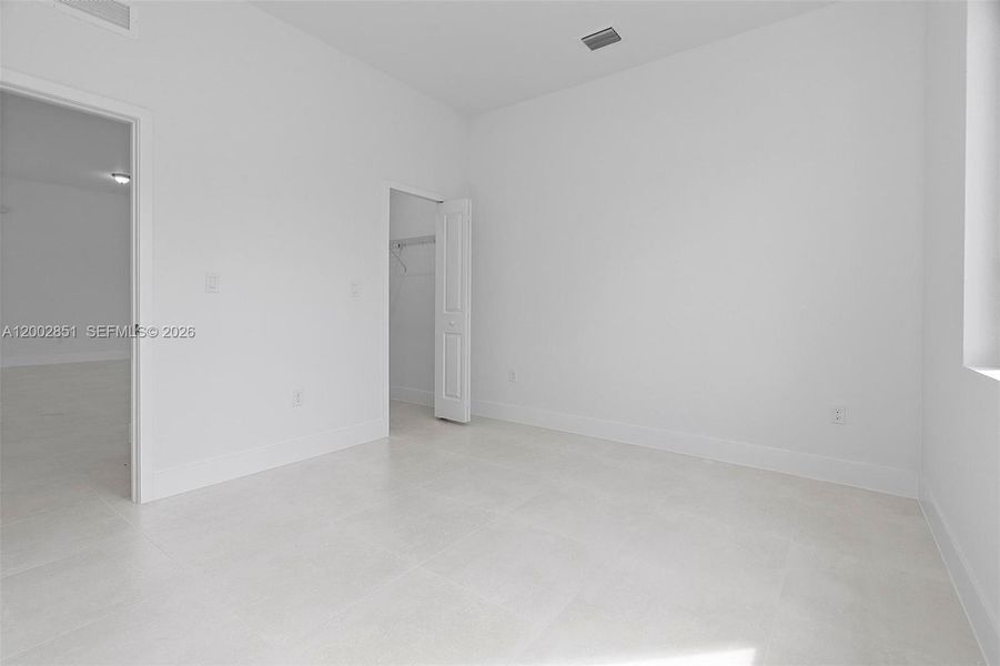 Spacious, unfurnished interior of a new home in , Cutler Bay (Image 34).