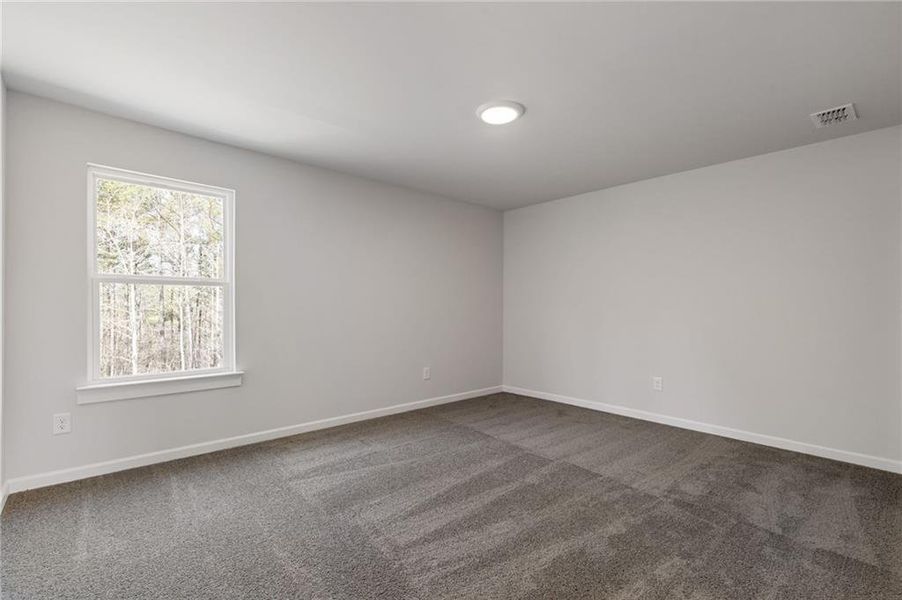 Spacious, unfurnished interior of a new home in High Shoals, Dallas (Image 20).