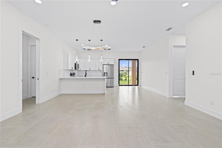 Spacious, unfurnished interior of a new home in , Port Charlotte (Image 27). Spacious, unfurnished interior of a new home in , Port Charlotte (Image 27).