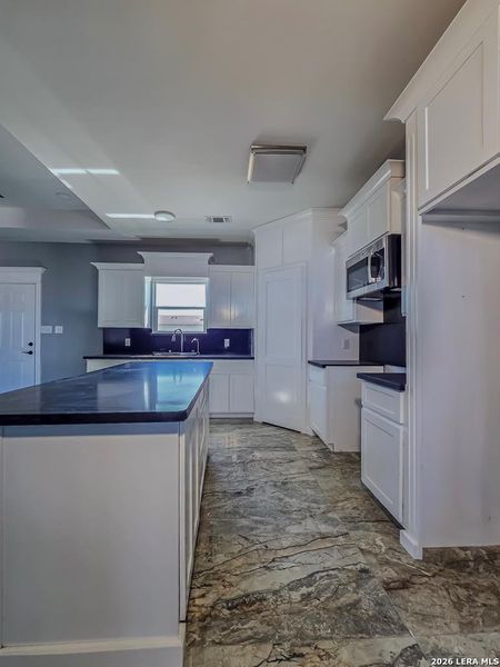 Furnished interior view inside a new home in , Eagle Pass (Image 8).