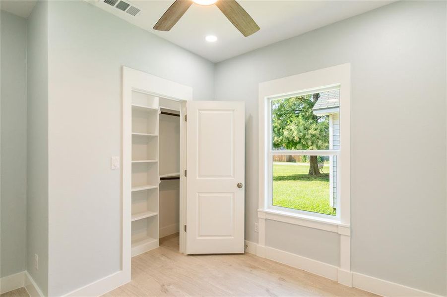 Spacious, unfurnished interior of a new home in , Gun Barrel City (Image 11). Spacious, unfurnished interior of a new home in , Gun Barrel City (Image 11).