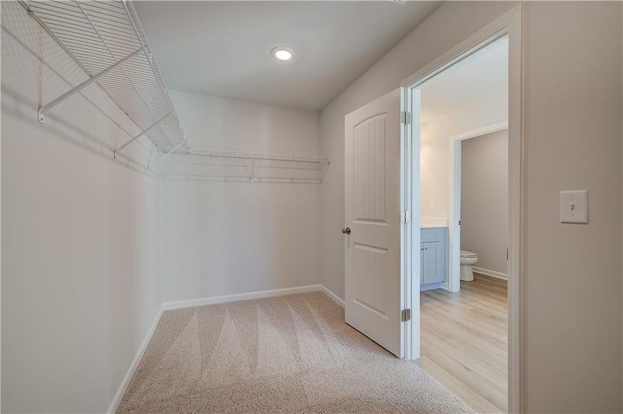 Spacious, unfurnished interior of a new home in Enclave at Evergreen, Fairburn (Image 16).