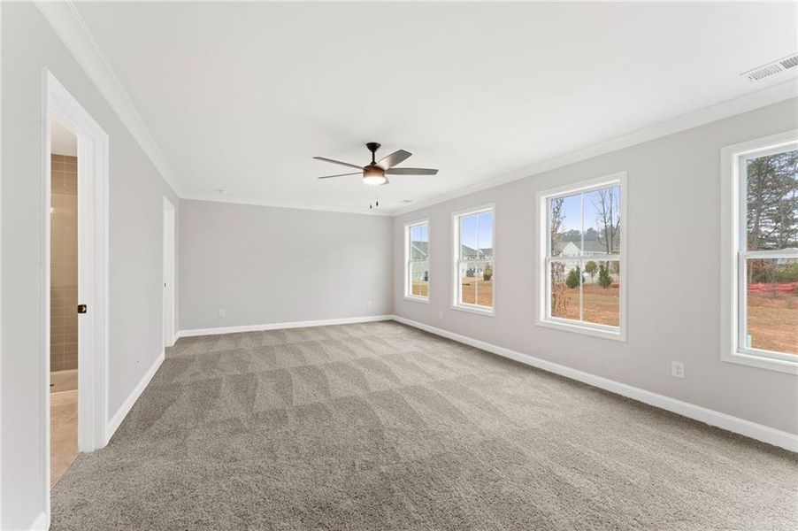 Spacious, unfurnished interior of a new home in Cherokee Township, Acworth (Image 13).