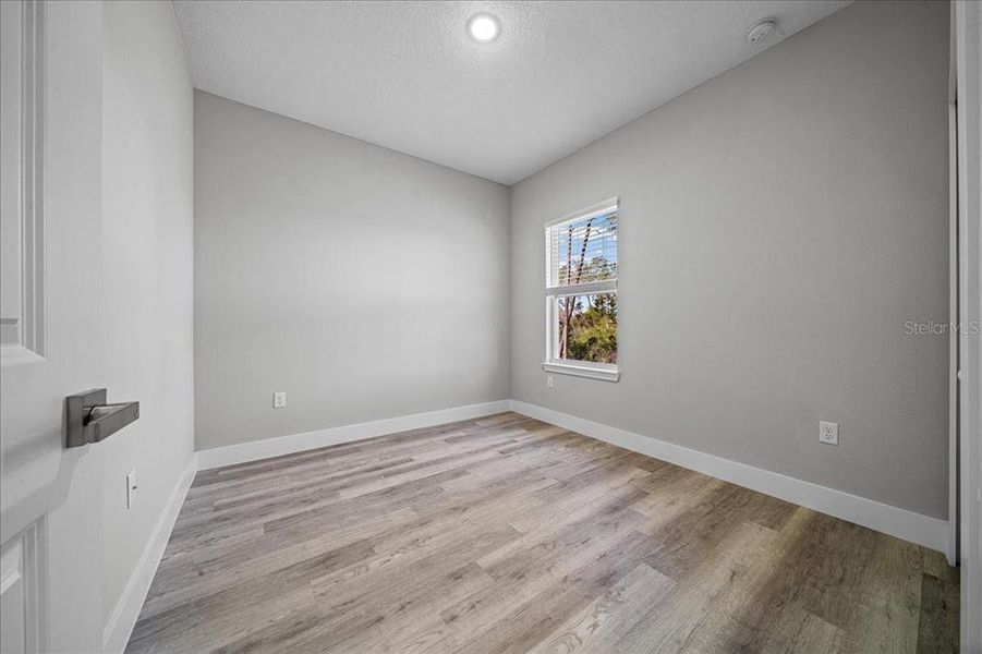 Spacious, unfurnished interior of a new home in , Ocala (Image 20).