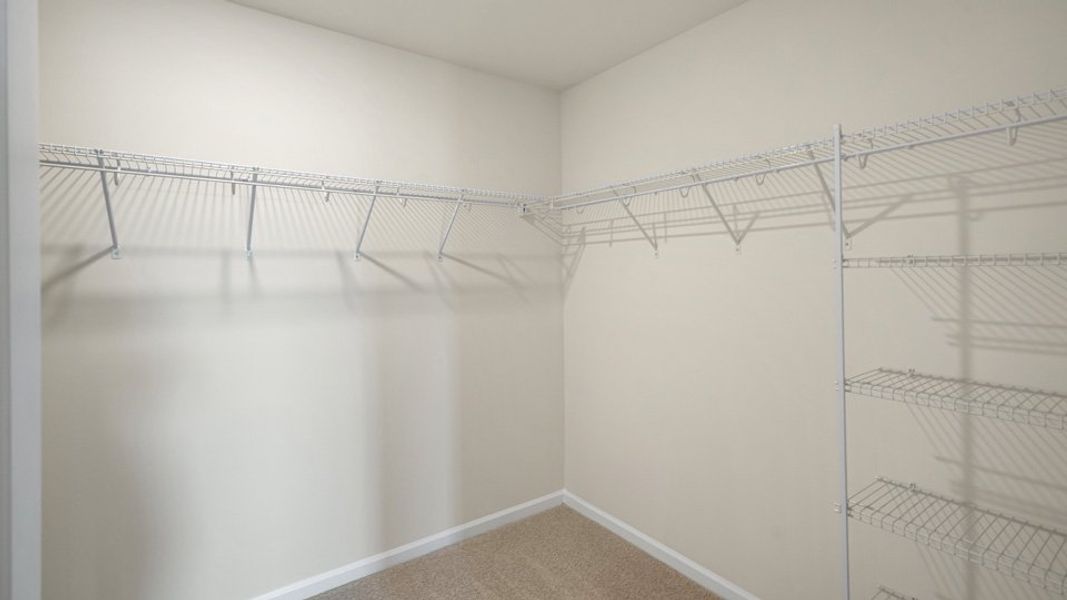 Spacious, unfurnished interior of a new home in Madeline Farm, New Bern (Image 24).