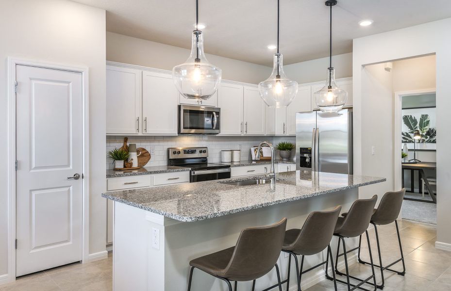 Representative furnished interior of a home built from the Talon by Pulte Homes in Silverlake, Lake Alfred (Image 7).
