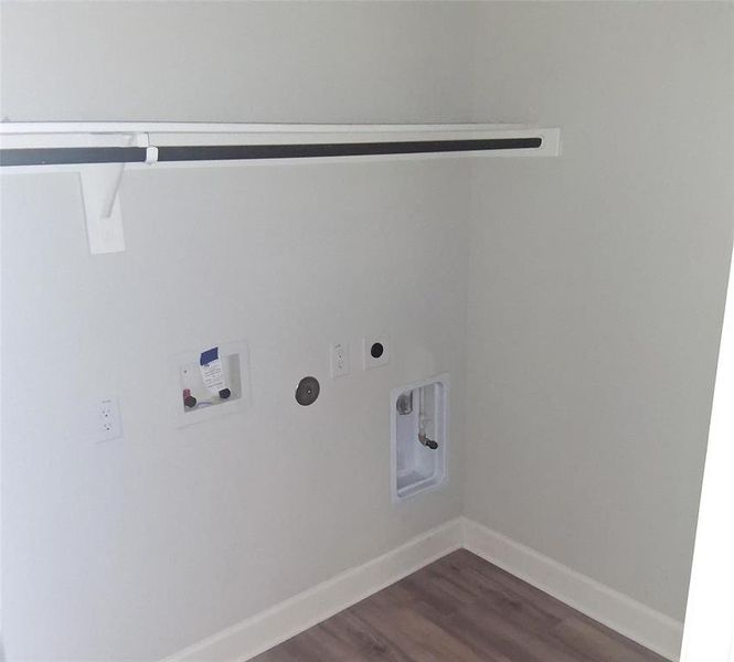 Spacious, unfurnished interior of a new home in , Anna (Image 9).