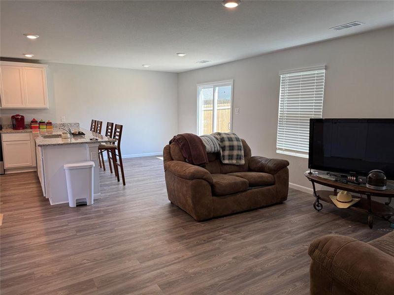 Furnished interior view inside a new home in Courtland Place, Cleburne (Image 10).