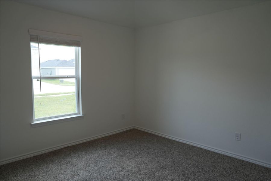 Spacious, unfurnished interior of a new home in , Conroe (Image 9).