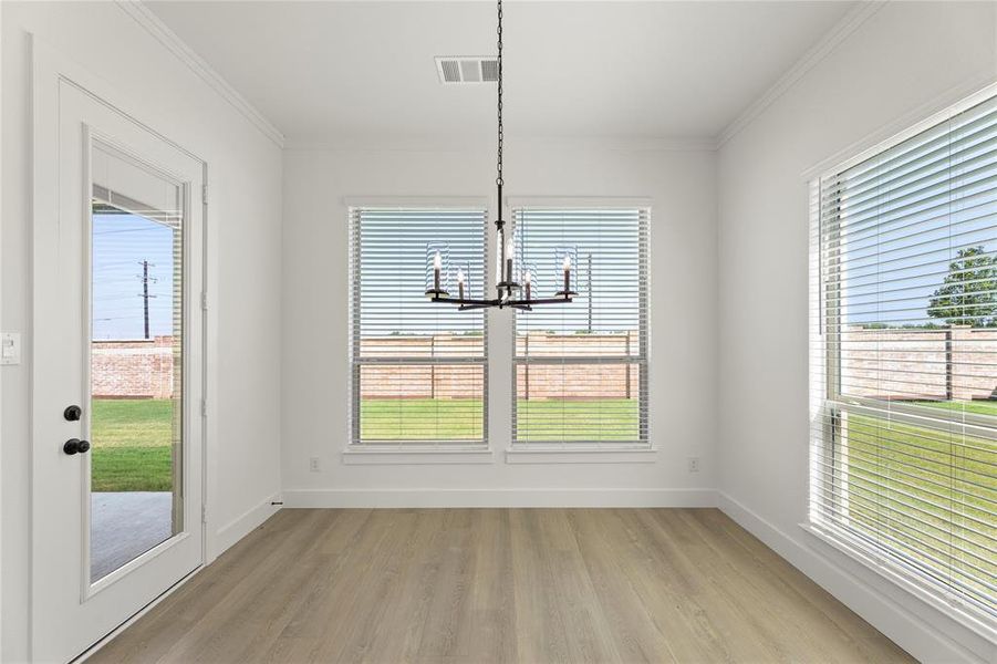 12. 15202 Reunion - Nook