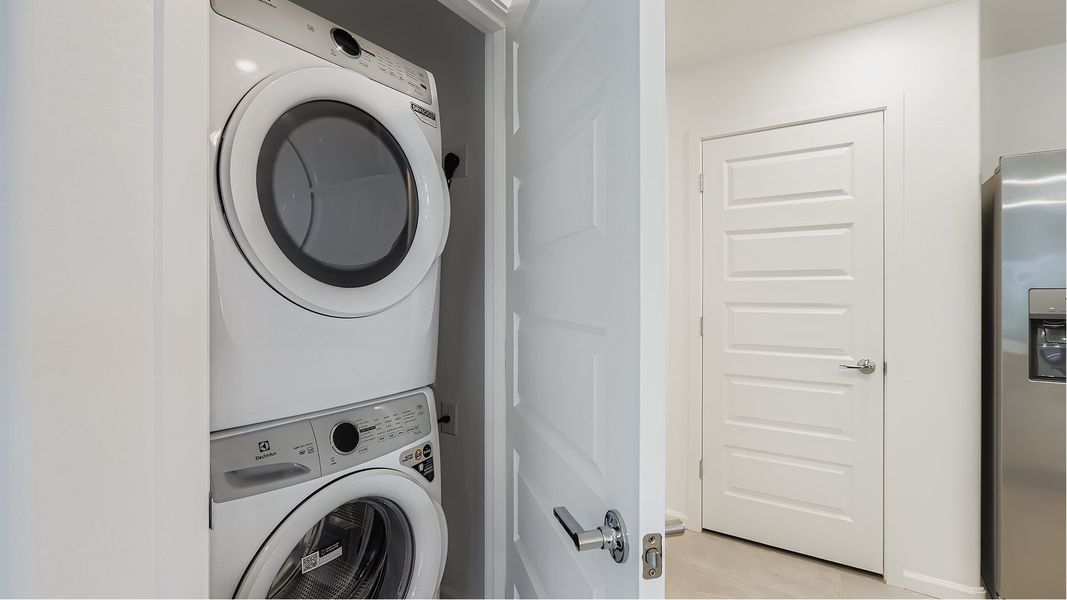 2557 Heather Laundry F1