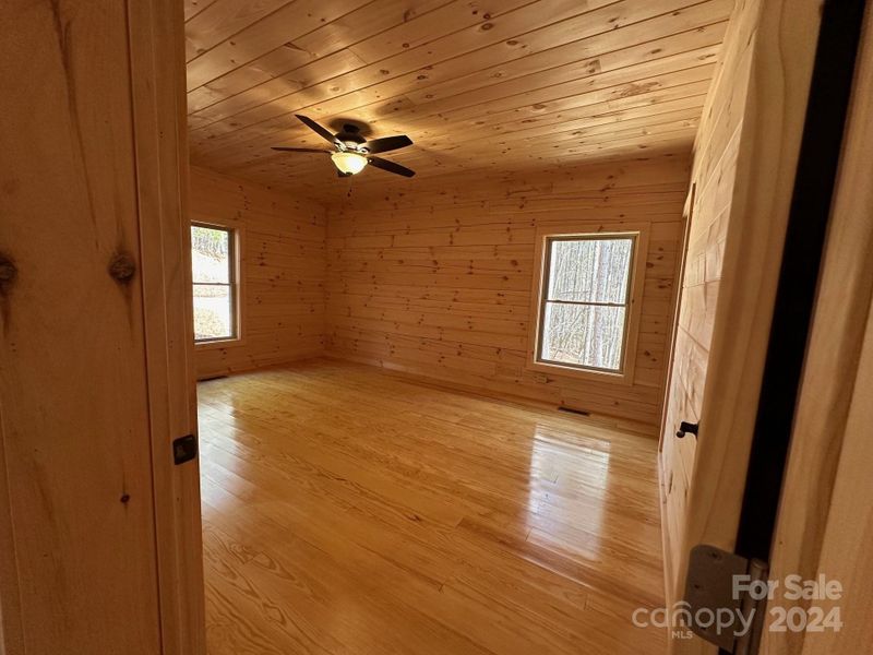 Spacious, unfurnished interior of a new home in , Rutherfordton (Image 21).