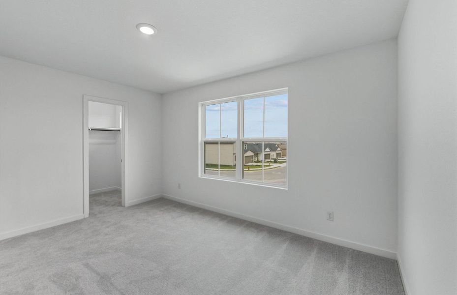 Spacious, unfurnished interior of a new home in Larson Crossing, Elgin (Image 33).