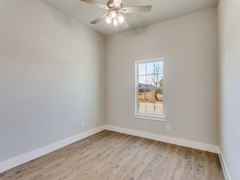 Spacious, unfurnished interior of a new home in Ladera Tavolo Park, Fort Worth (Image 21).