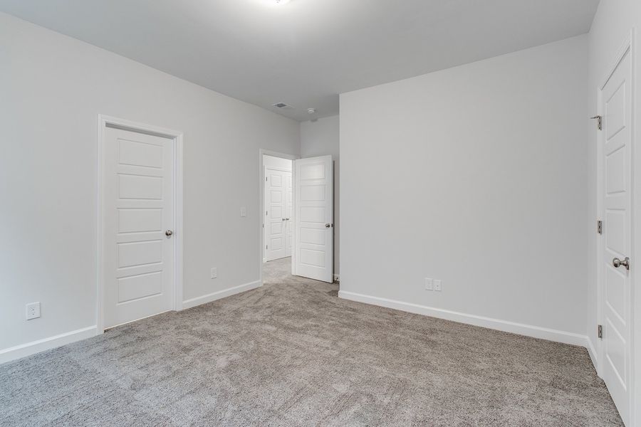 Spacious, unfurnished interior of a new home in Hendrix Farms, Lexington (Image 37). Spacious, unfurnished interior of a new home in Hendrix Farms, Lexington (Image 37).