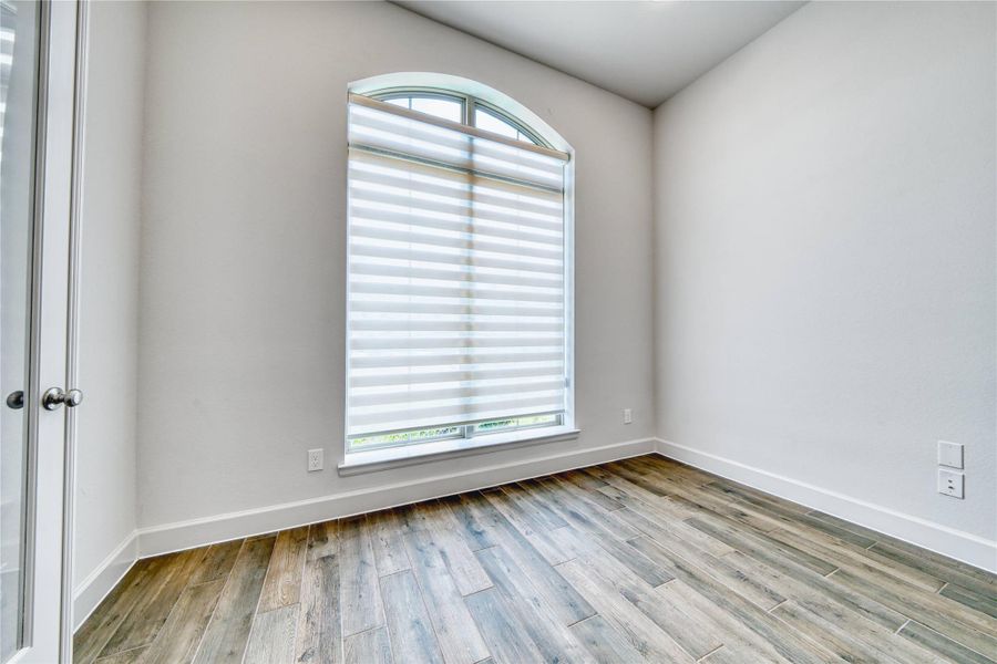 Spacious, unfurnished interior of a new home in , Fulshear (Image 17). Spacious, unfurnished interior of a new home in , Fulshear (Image 17).