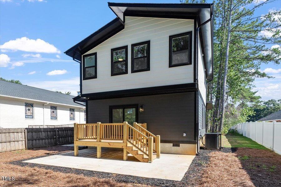 08-810 Berwyn Ave [2399192]_08