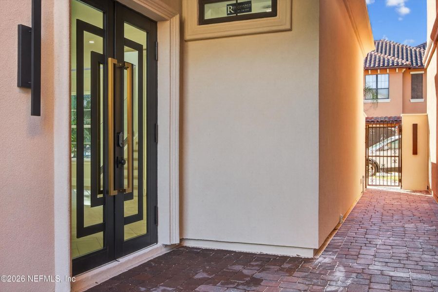 Exterior details and patio area of a home in , Jacksonville (Image 3).