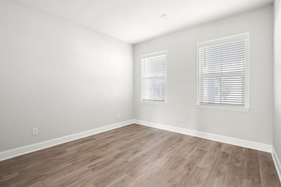 Spacious, unfurnished interior of a new home in Salem Bay, Beaufort (Image 13).