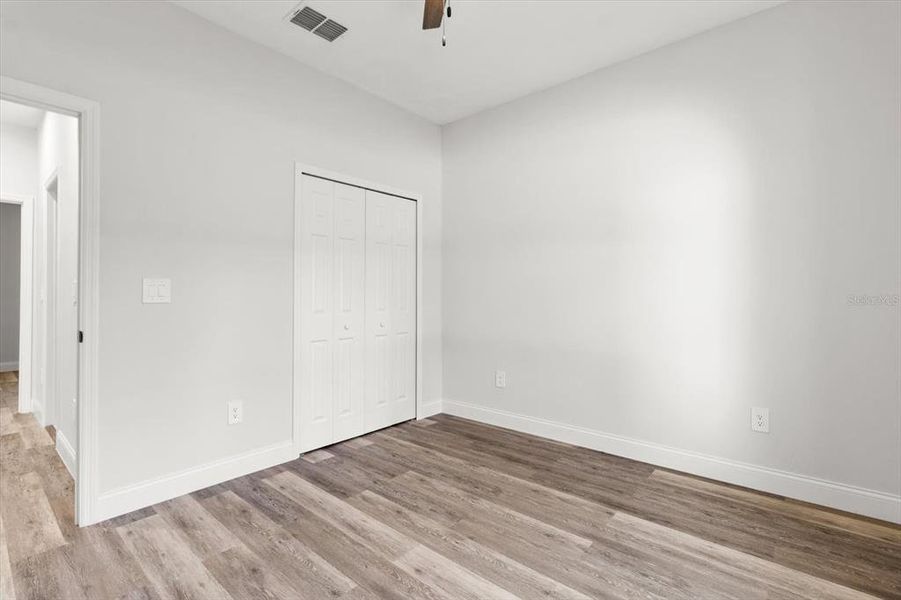 Spacious, unfurnished interior of a new home in , Dunnellon (Image 26).