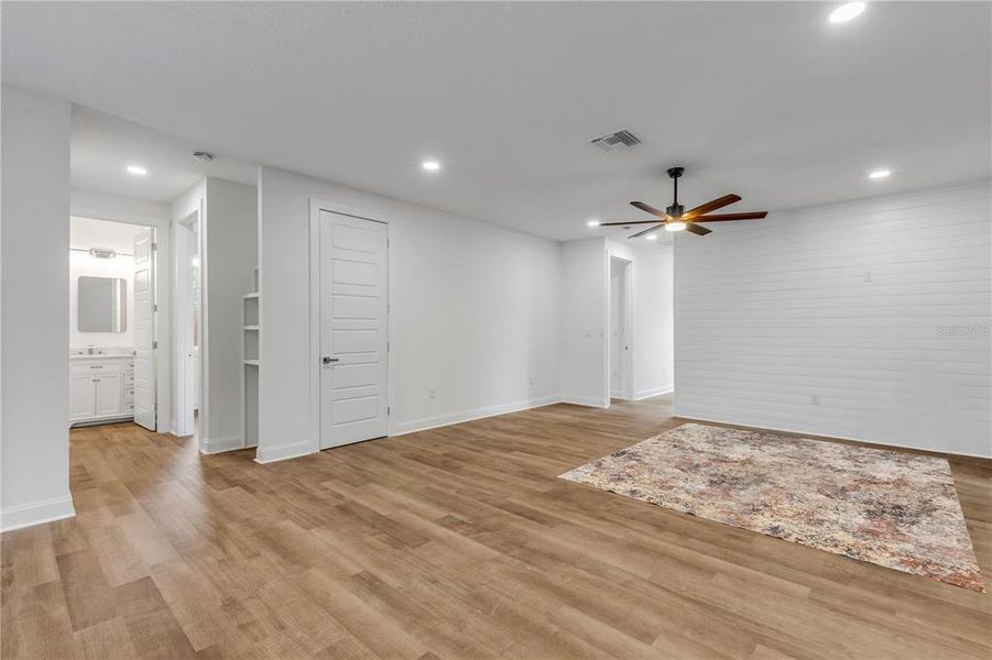 Spacious, unfurnished interior of a new home in , Edgewater (Image 32).