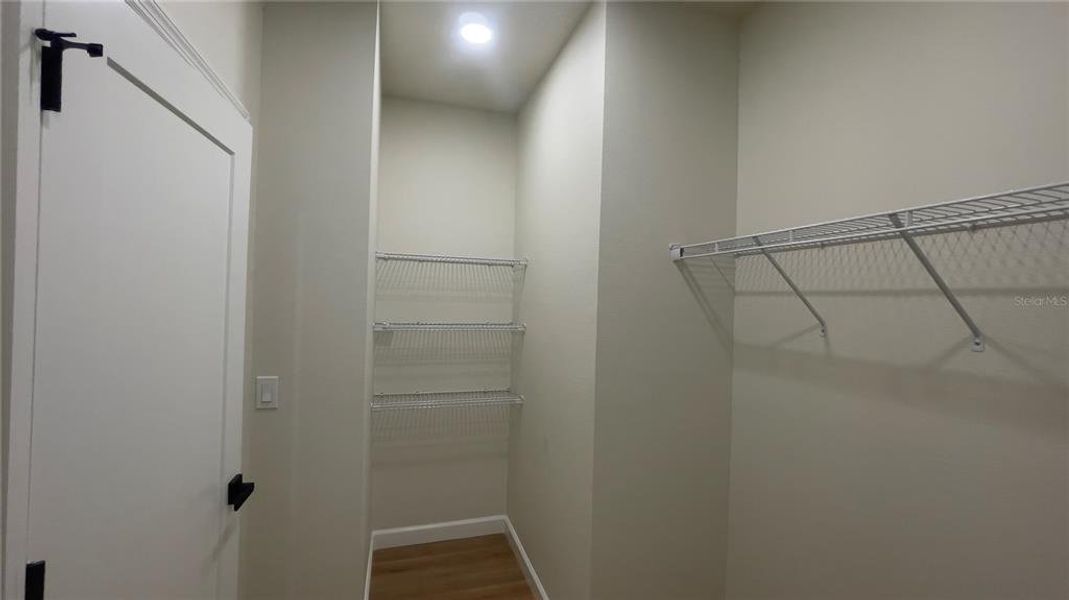 Spacious, unfurnished interior of a new home in , Chiefland (Image 34).