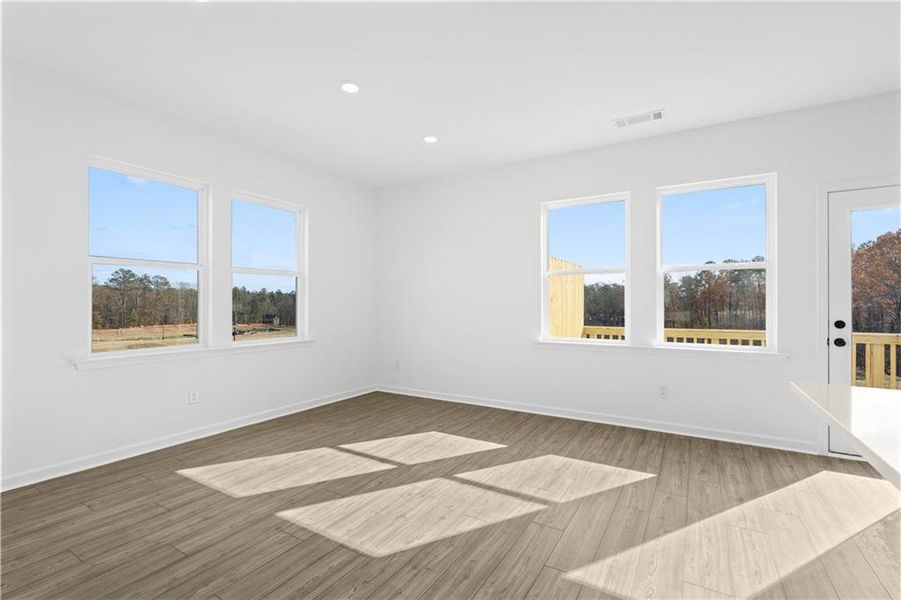 Spacious, unfurnished interior of a new home in Auburn Glen Towns, Dacula (Image 18).