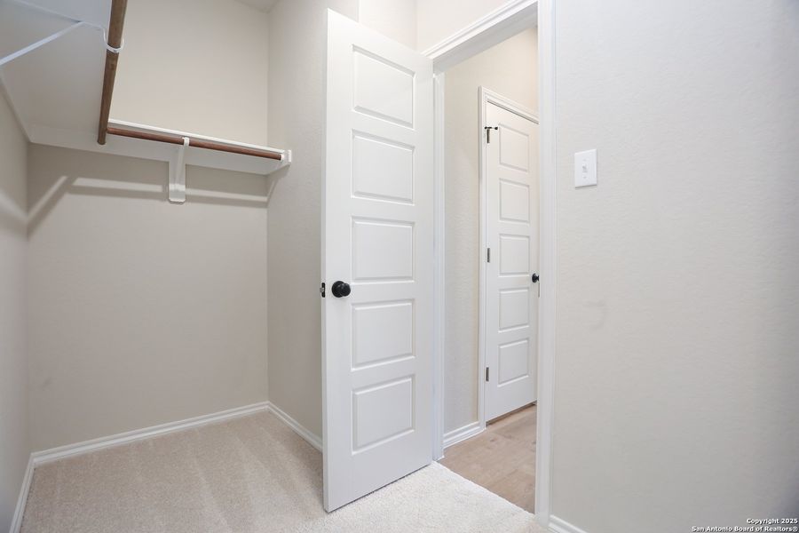 Image 47 of a home in Fairway Crossing 40s.