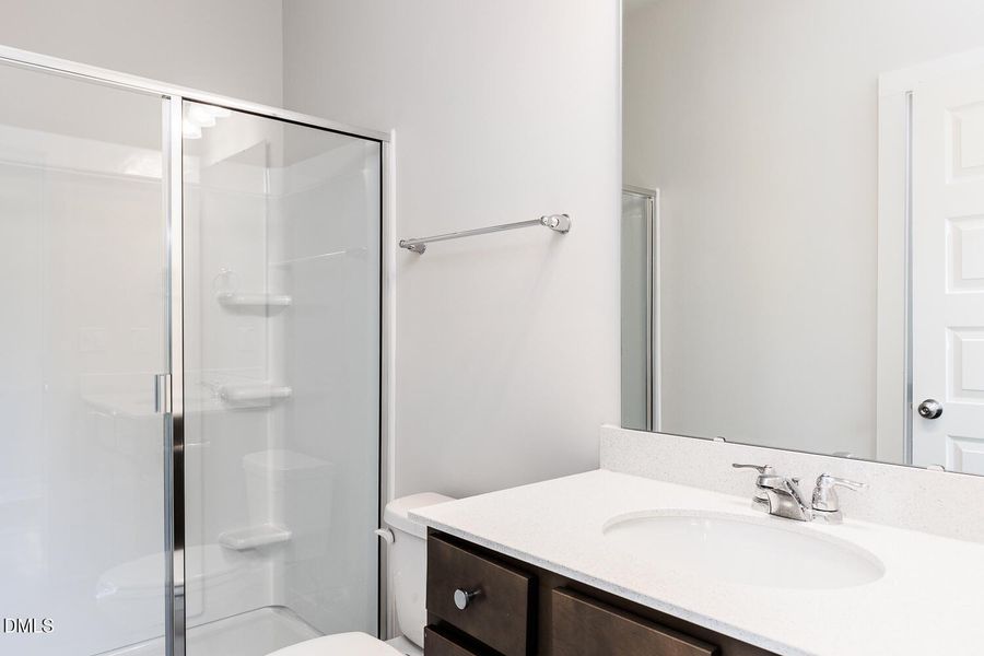 RDU_BeverlyPlace_Lot135_Redwood_QMI (19)