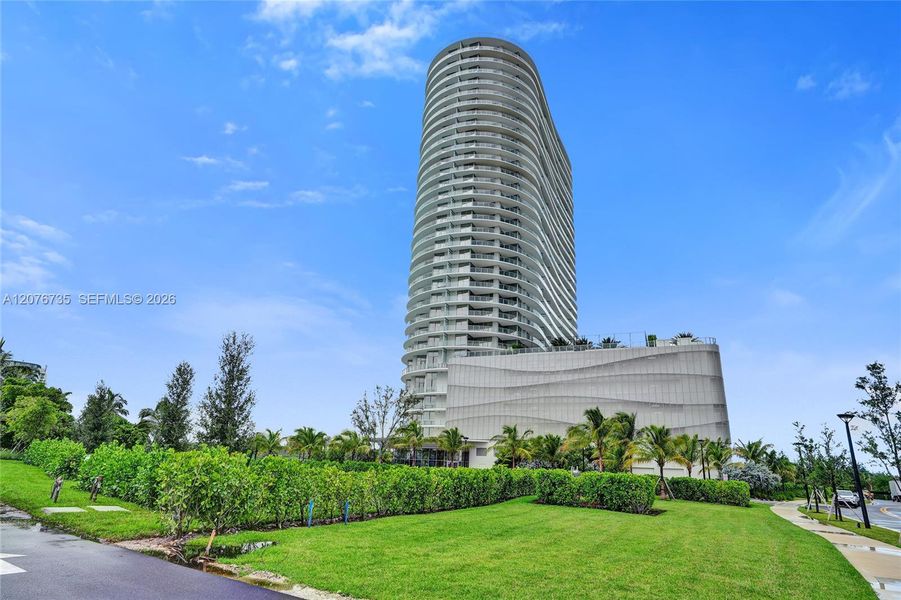 Condo located in North Miami, FL showcasing its design and architecture (Image 44).