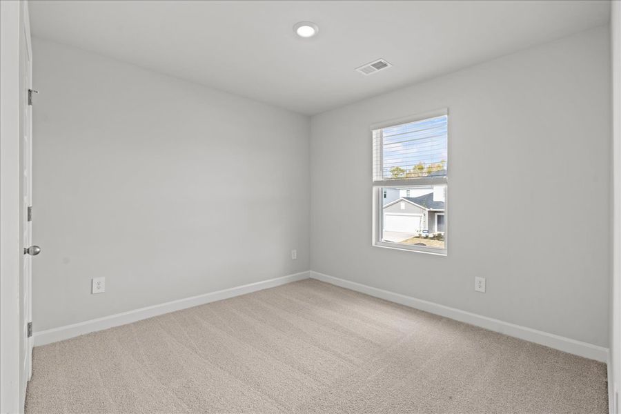 Spacious, unfurnished interior of a new home in Pleasant Brook, Piedmont (Image 18). Spacious, unfurnished interior of a new home in Pleasant Brook, Piedmont (Image 18).