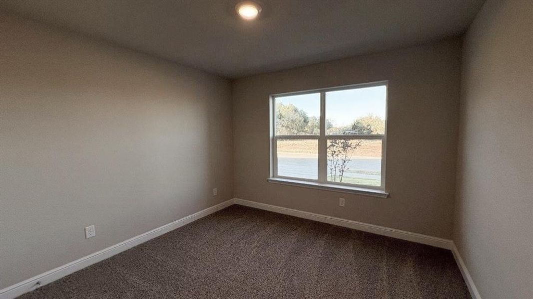 Spacious, unfurnished interior of a new home in Sandstone Estates, Granbury (Image 17).