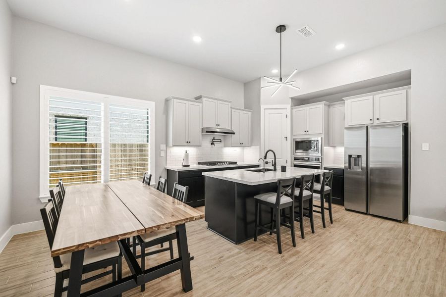 Furnished interior view inside a new home in Meridiana 40', 65', Iowa Colony (Image 7).