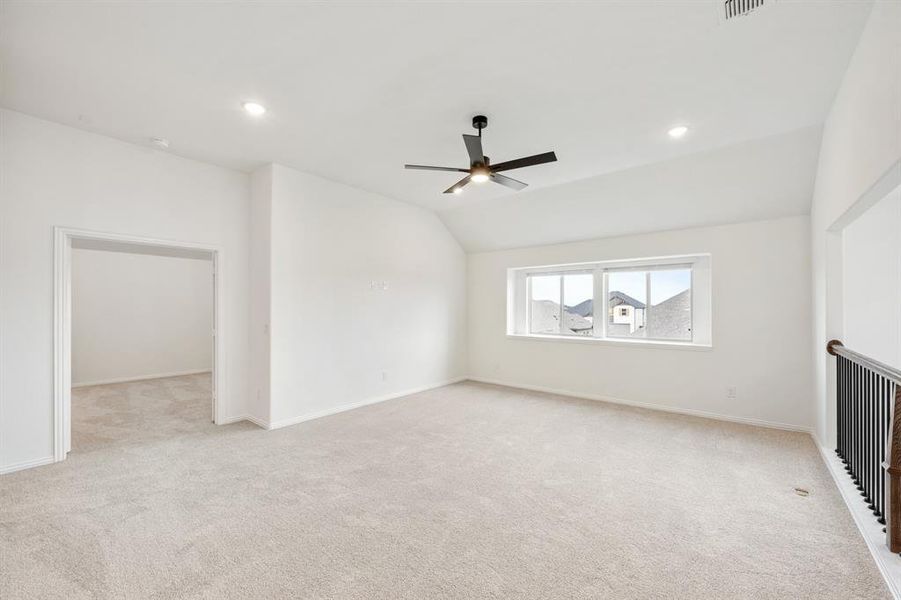 Spacious, unfurnished interior of a new home in Sonoma Verde, Rockwall (Image 37). Spacious, unfurnished interior of a new home in Sonoma Verde, Rockwall (Image 37).